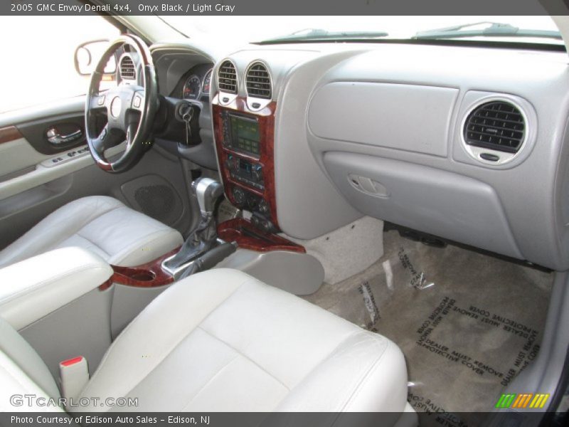 Onyx Black / Light Gray 2005 GMC Envoy Denali 4x4