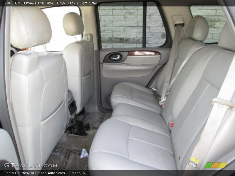 Onyx Black / Light Gray 2005 GMC Envoy Denali 4x4
