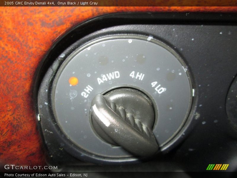 Onyx Black / Light Gray 2005 GMC Envoy Denali 4x4