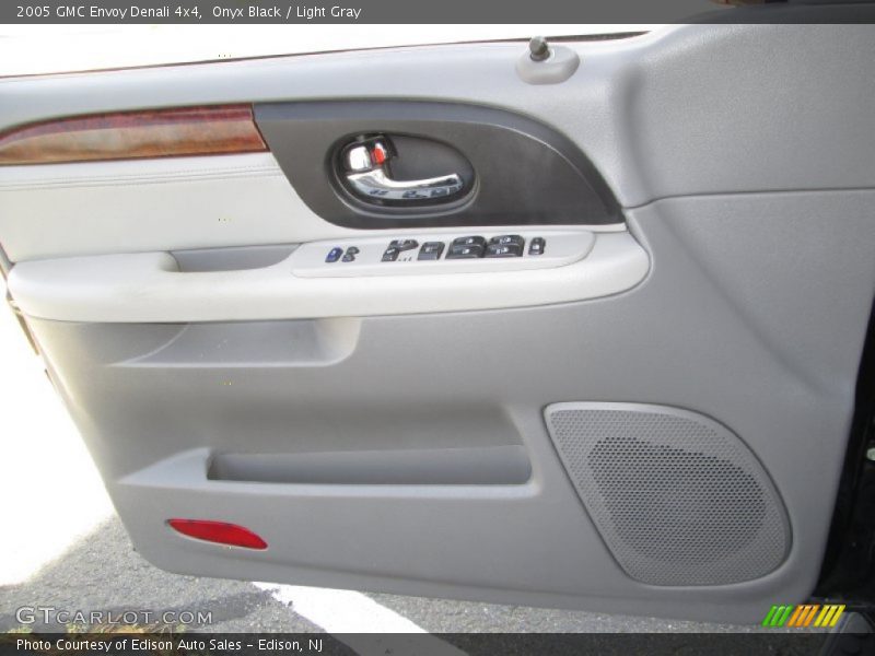Onyx Black / Light Gray 2005 GMC Envoy Denali 4x4