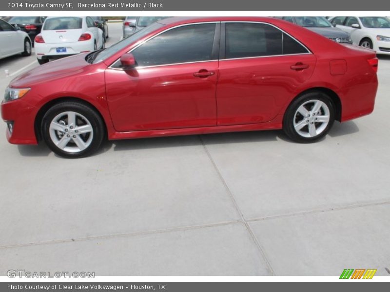 Barcelona Red Metallic / Black 2014 Toyota Camry SE