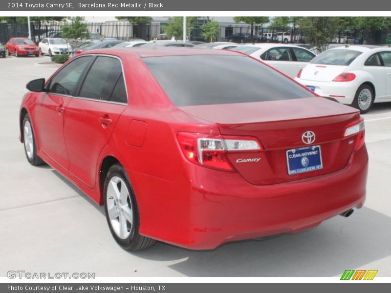 Barcelona Red Metallic / Black 2014 Toyota Camry SE