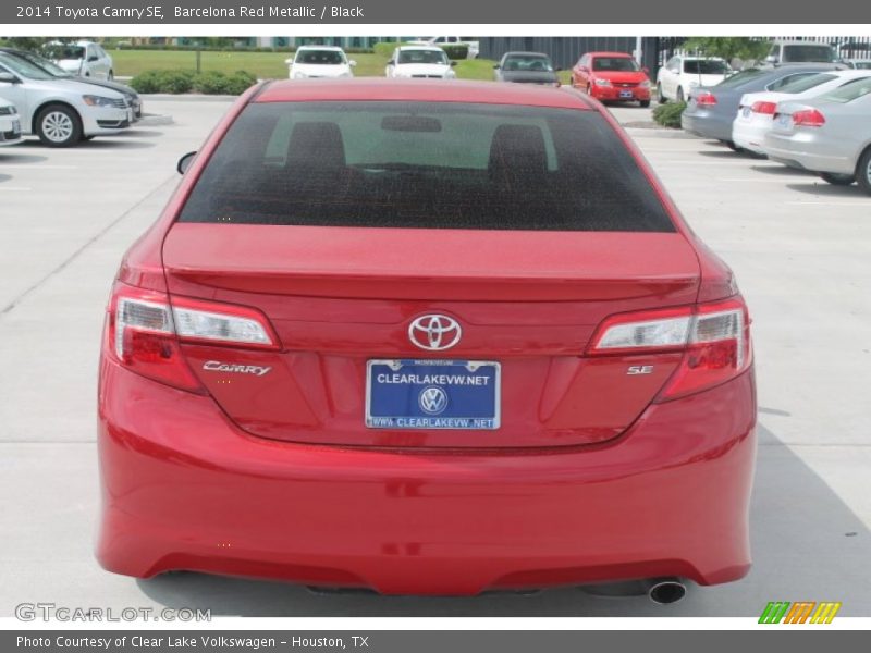 Barcelona Red Metallic / Black 2014 Toyota Camry SE
