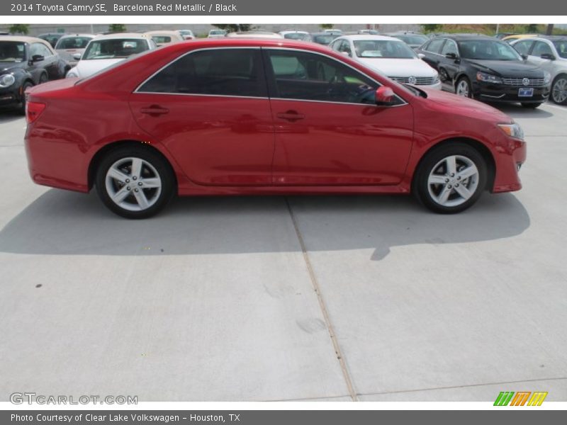 Barcelona Red Metallic / Black 2014 Toyota Camry SE