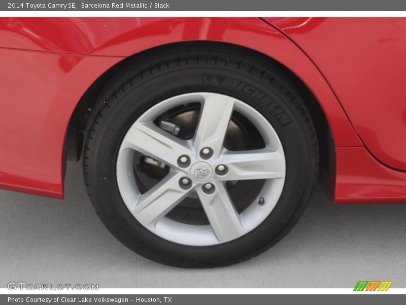 Barcelona Red Metallic / Black 2014 Toyota Camry SE