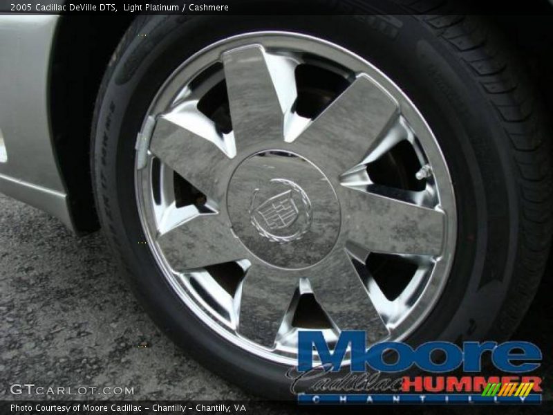 Light Platinum / Cashmere 2005 Cadillac DeVille DTS