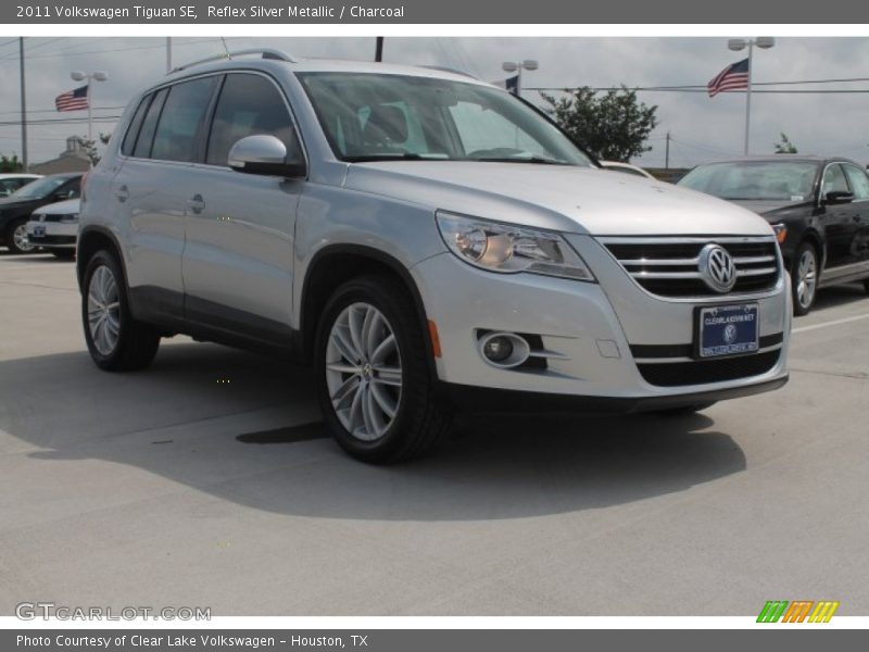 Reflex Silver Metallic / Charcoal 2011 Volkswagen Tiguan SE