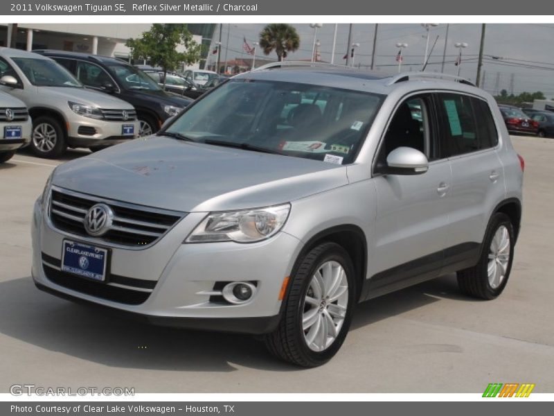 Reflex Silver Metallic / Charcoal 2011 Volkswagen Tiguan SE