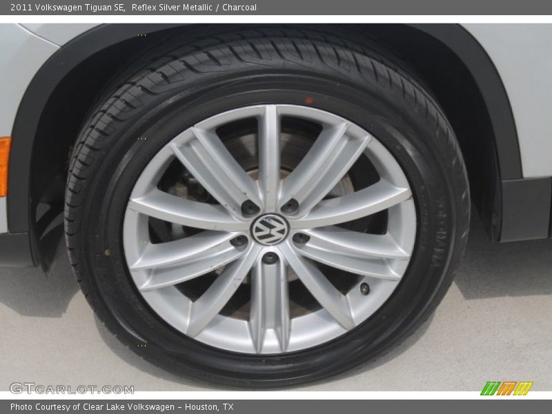 Reflex Silver Metallic / Charcoal 2011 Volkswagen Tiguan SE