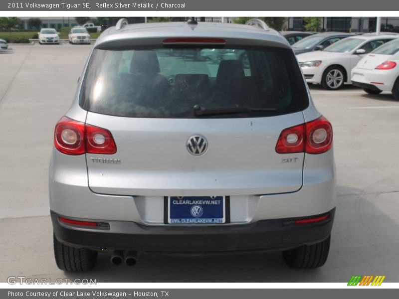 Reflex Silver Metallic / Charcoal 2011 Volkswagen Tiguan SE