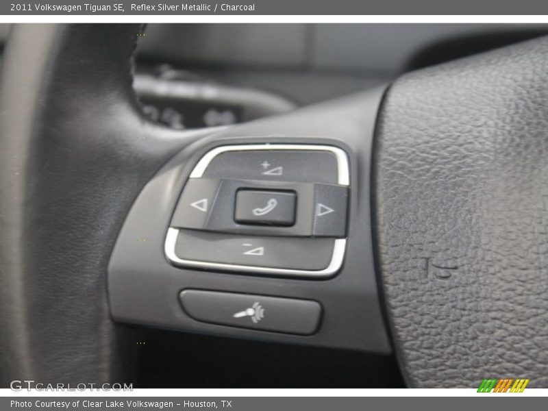 Reflex Silver Metallic / Charcoal 2011 Volkswagen Tiguan SE