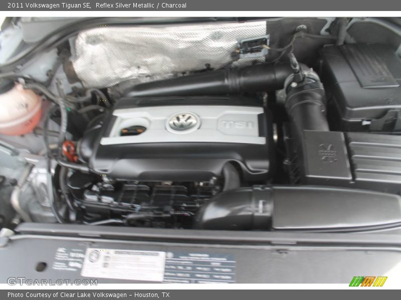 Reflex Silver Metallic / Charcoal 2011 Volkswagen Tiguan SE