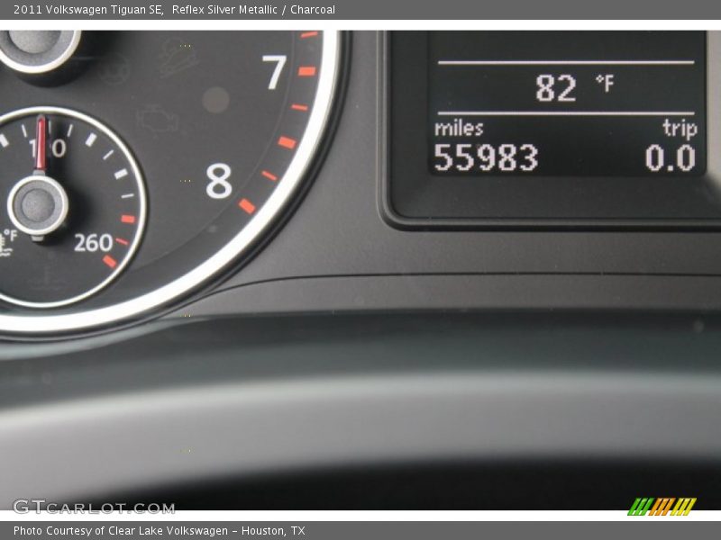 Reflex Silver Metallic / Charcoal 2011 Volkswagen Tiguan SE