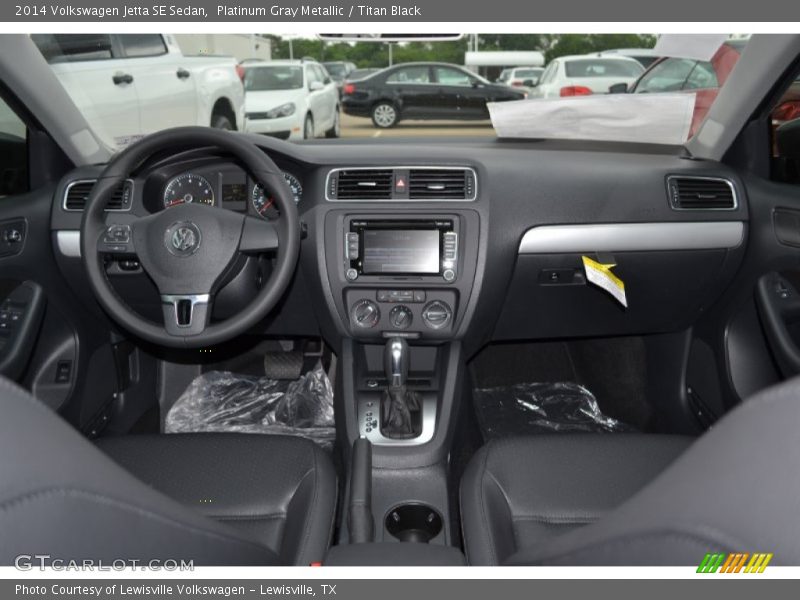 Platinum Gray Metallic / Titan Black 2014 Volkswagen Jetta SE Sedan