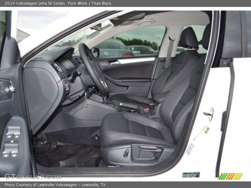 Pure White / Titan Black 2014 Volkswagen Jetta SE Sedan