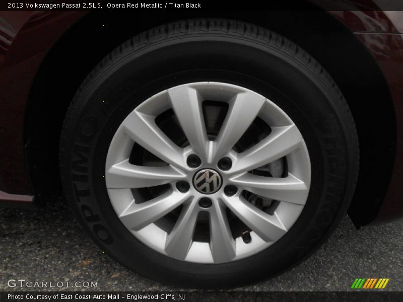 Opera Red Metallic / Titan Black 2013 Volkswagen Passat 2.5L S
