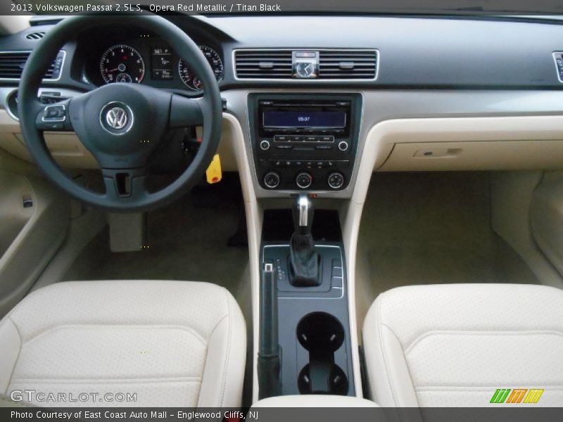 Opera Red Metallic / Titan Black 2013 Volkswagen Passat 2.5L S