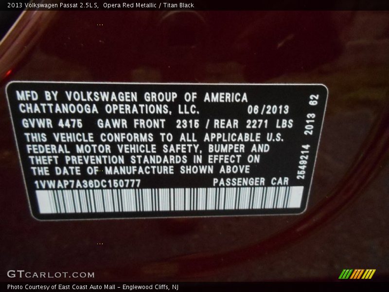 Opera Red Metallic / Titan Black 2013 Volkswagen Passat 2.5L S