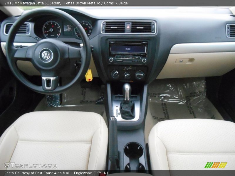 Toffee Brown Metallic / Cornsilk Beige 2013 Volkswagen Jetta SE Sedan