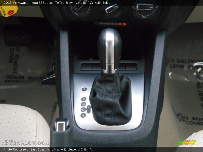 Toffee Brown Metallic / Cornsilk Beige 2013 Volkswagen Jetta SE Sedan