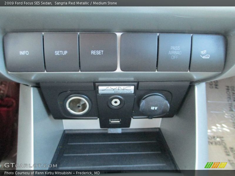 Sangria Red Metallic / Medium Stone 2009 Ford Focus SES Sedan