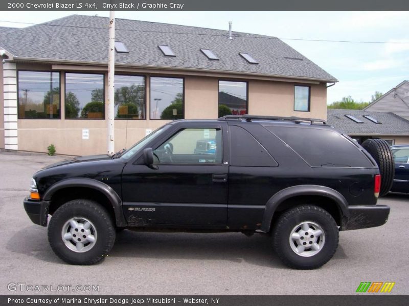 Onyx Black / Graphite Gray 2000 Chevrolet Blazer LS 4x4