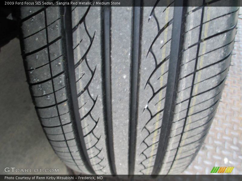Sangria Red Metallic / Medium Stone 2009 Ford Focus SES Sedan