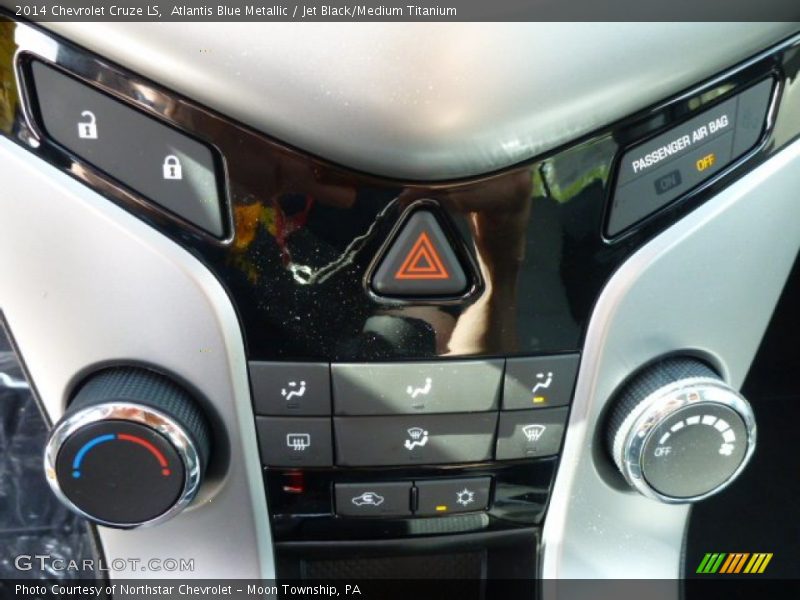Atlantis Blue Metallic / Jet Black/Medium Titanium 2014 Chevrolet Cruze LS