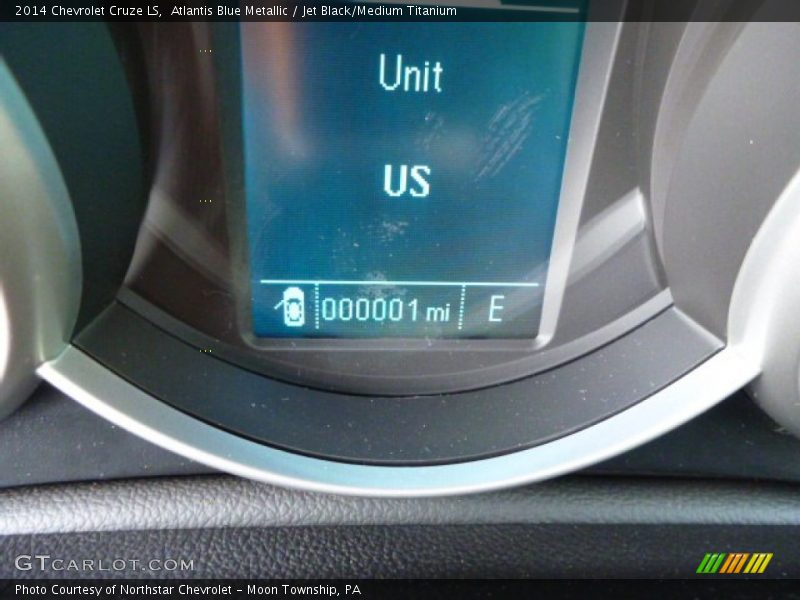 Atlantis Blue Metallic / Jet Black/Medium Titanium 2014 Chevrolet Cruze LS