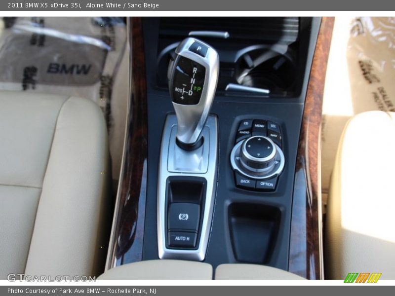 Alpine White / Sand Beige 2011 BMW X5 xDrive 35i