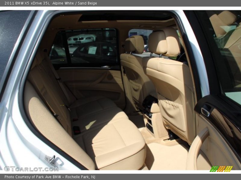 Alpine White / Sand Beige 2011 BMW X5 xDrive 35i