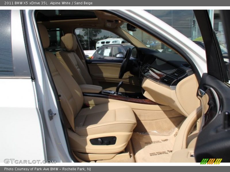 Alpine White / Sand Beige 2011 BMW X5 xDrive 35i