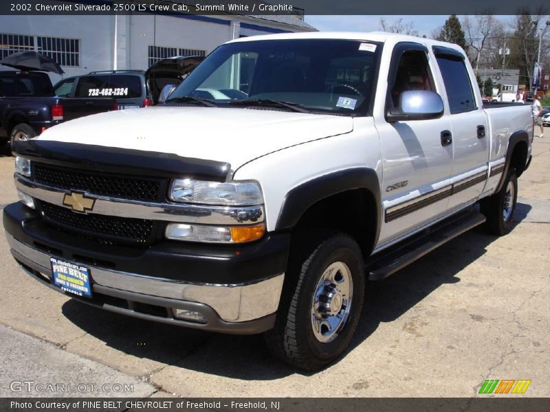 Summit White / Graphite 2002 Chevrolet Silverado 2500 LS Crew Cab