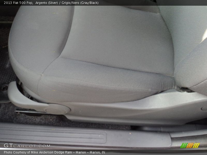 Argento (Silver) / Grigio/Nero (Gray/Black) 2013 Fiat 500 Pop