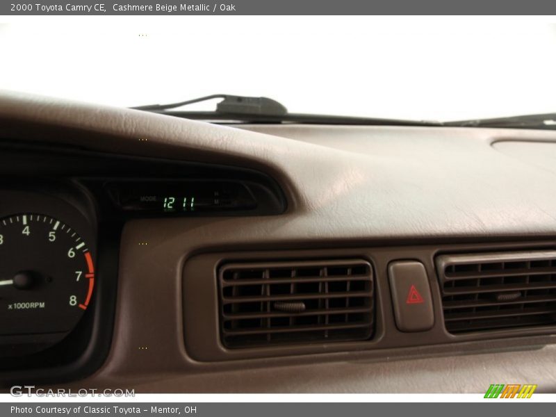 Cashmere Beige Metallic / Oak 2000 Toyota Camry CE