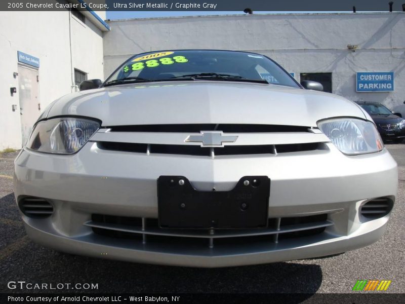 Ultra Silver Metallic / Graphite Gray 2005 Chevrolet Cavalier LS Coupe