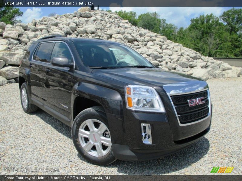 Front 3/4 View of 2014 Terrain SLE