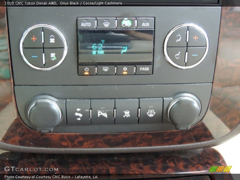 Onyx Black / Cocoa/Light Cashmere 2008 GMC Yukon Denali AWD