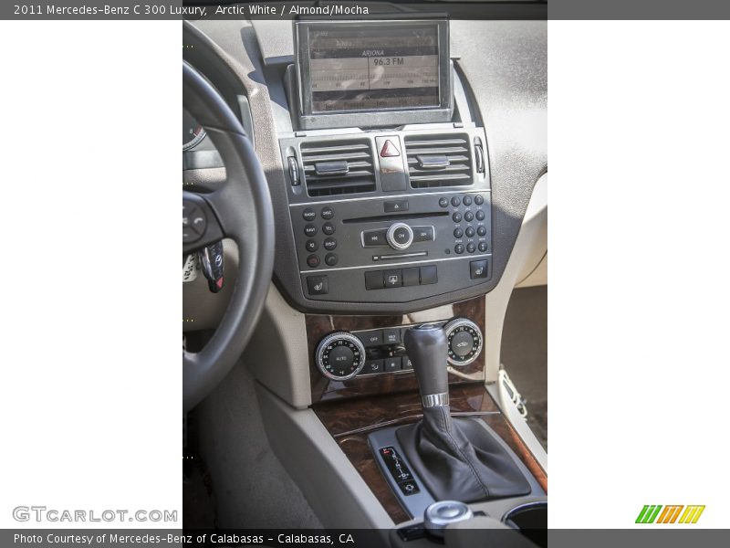 Arctic White / Almond/Mocha 2011 Mercedes-Benz C 300 Luxury