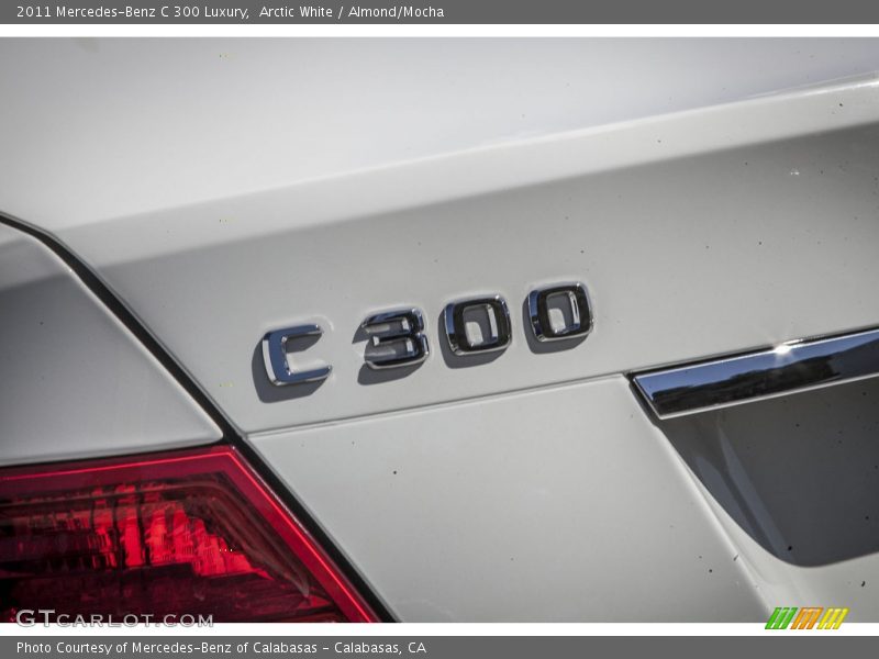 Arctic White / Almond/Mocha 2011 Mercedes-Benz C 300 Luxury