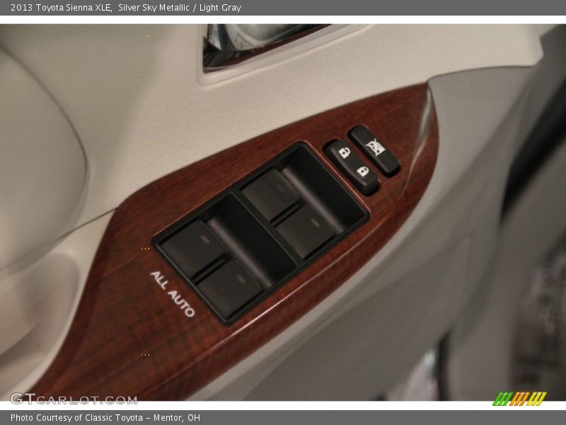 Silver Sky Metallic / Light Gray 2013 Toyota Sienna XLE