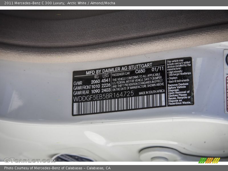 Arctic White / Almond/Mocha 2011 Mercedes-Benz C 300 Luxury