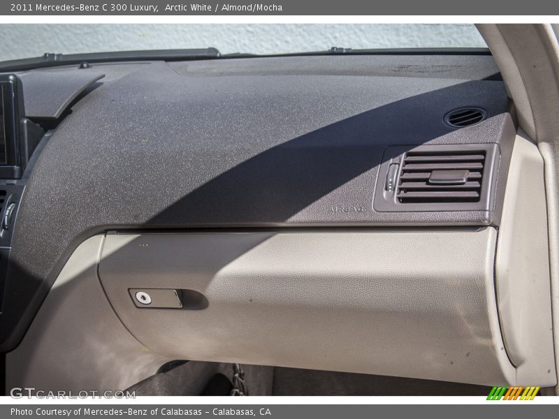 Arctic White / Almond/Mocha 2011 Mercedes-Benz C 300 Luxury
