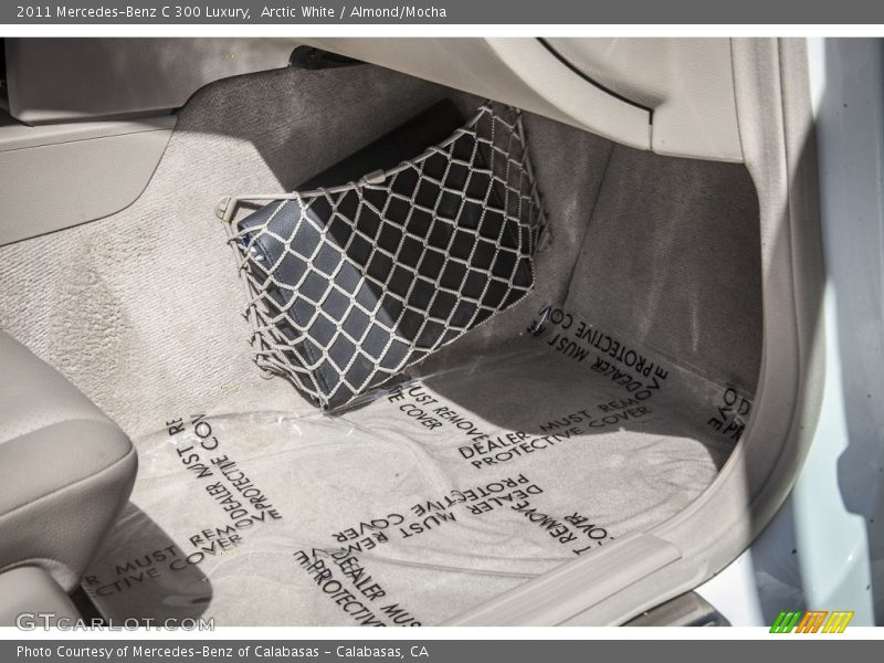 Arctic White / Almond/Mocha 2011 Mercedes-Benz C 300 Luxury