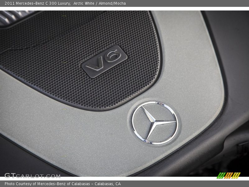Arctic White / Almond/Mocha 2011 Mercedes-Benz C 300 Luxury