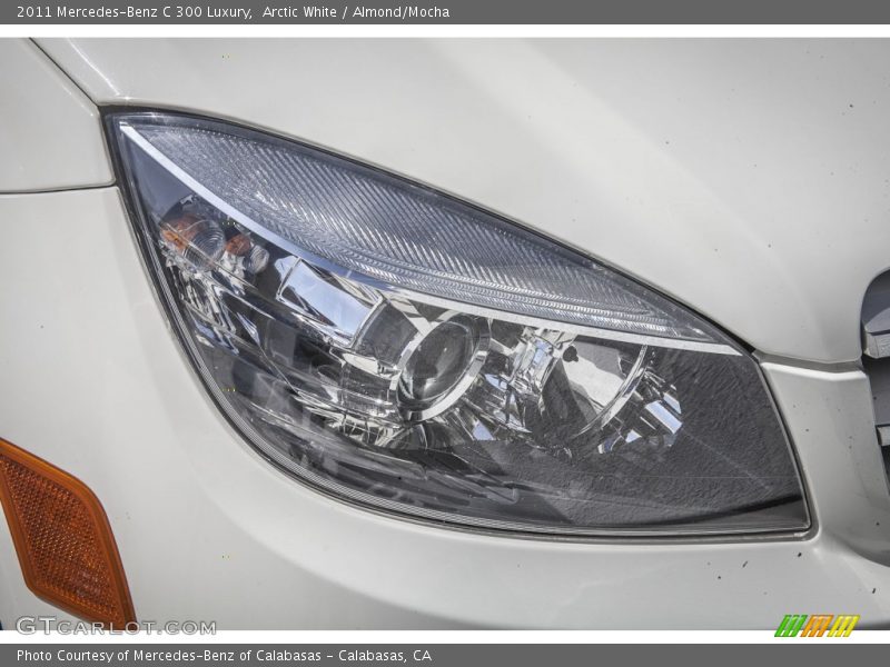 Arctic White / Almond/Mocha 2011 Mercedes-Benz C 300 Luxury