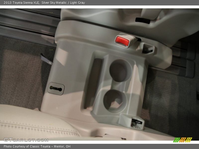 Silver Sky Metallic / Light Gray 2013 Toyota Sienna XLE