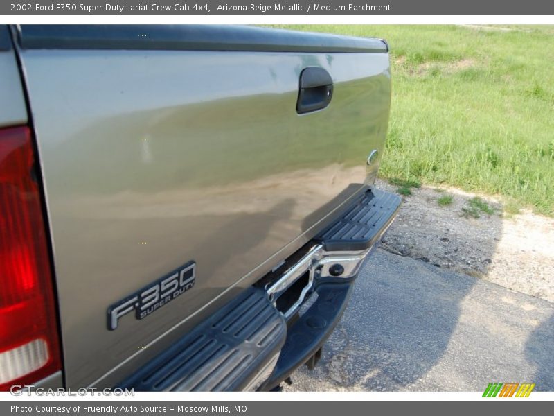 Arizona Beige Metallic / Medium Parchment 2002 Ford F350 Super Duty Lariat Crew Cab 4x4