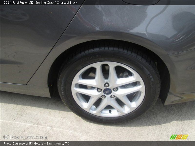 Sterling Gray / Charcoal Black 2014 Ford Fusion SE