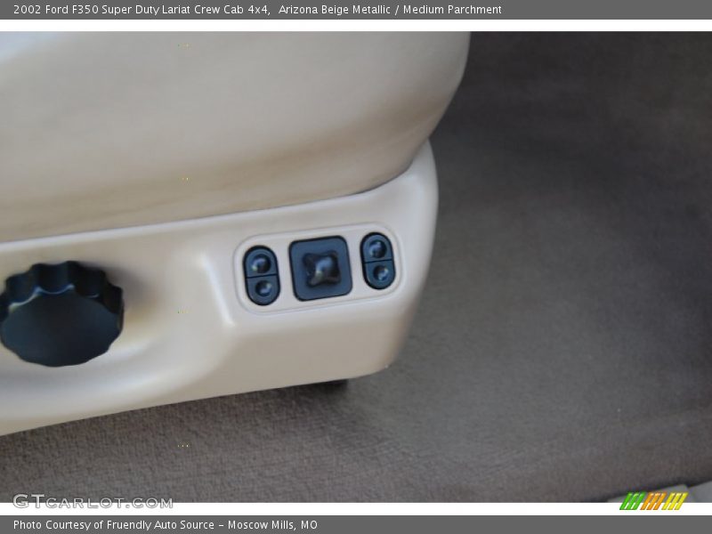 Arizona Beige Metallic / Medium Parchment 2002 Ford F350 Super Duty Lariat Crew Cab 4x4